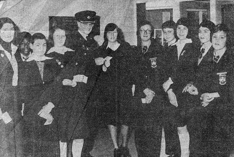 First Aiders 06 5 77 2